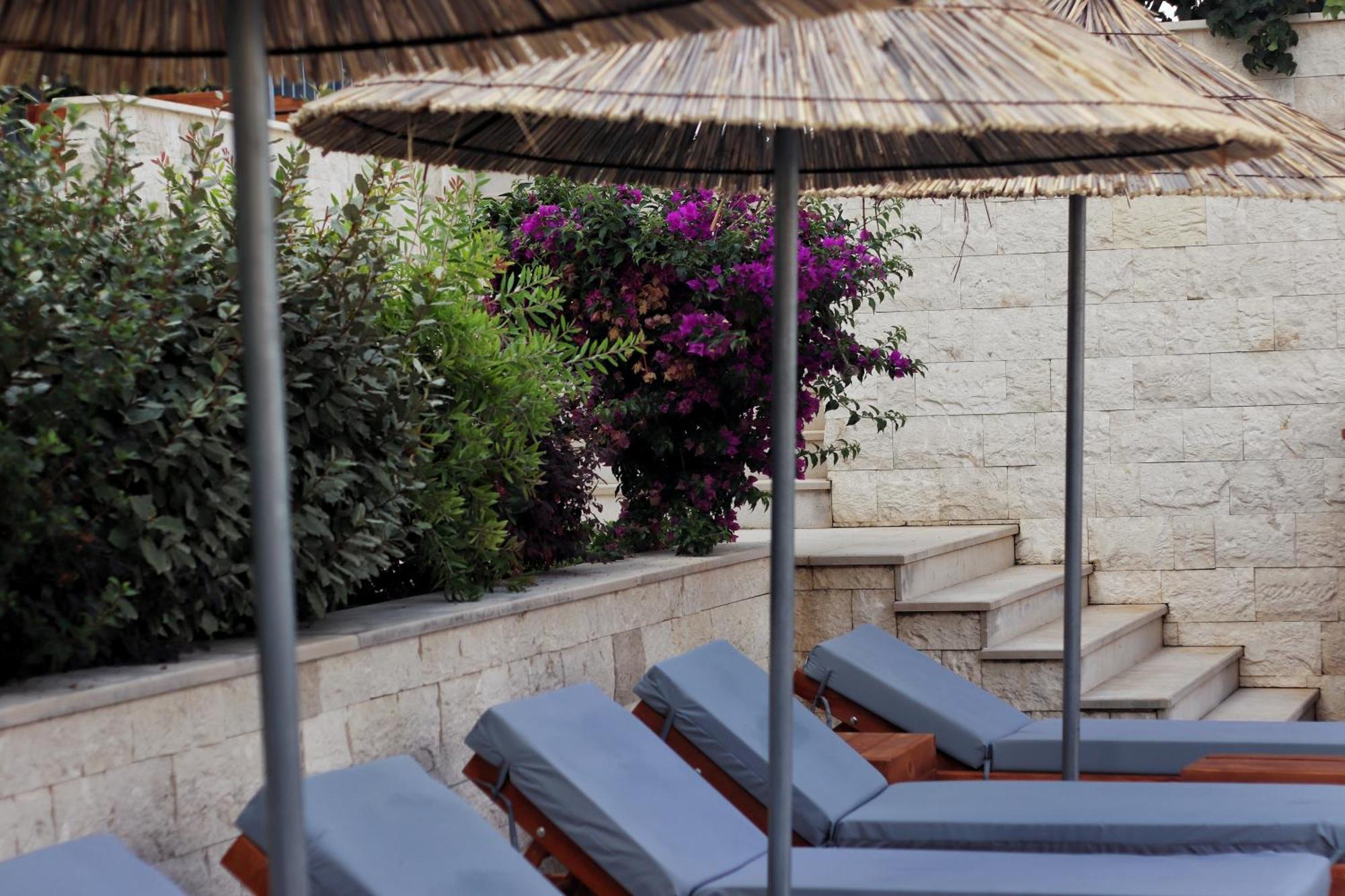 Golden Beach Suites Σαράντα Εξωτερικό φωτογραφία