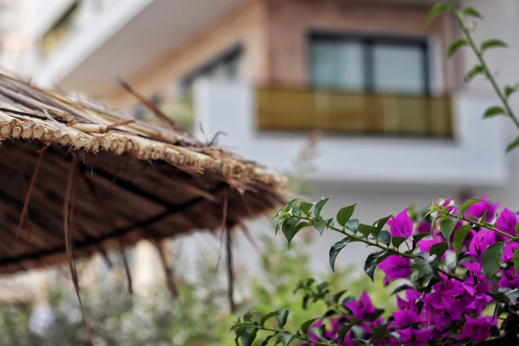 Golden Beach Suites Σαράντα Εξωτερικό φωτογραφία
