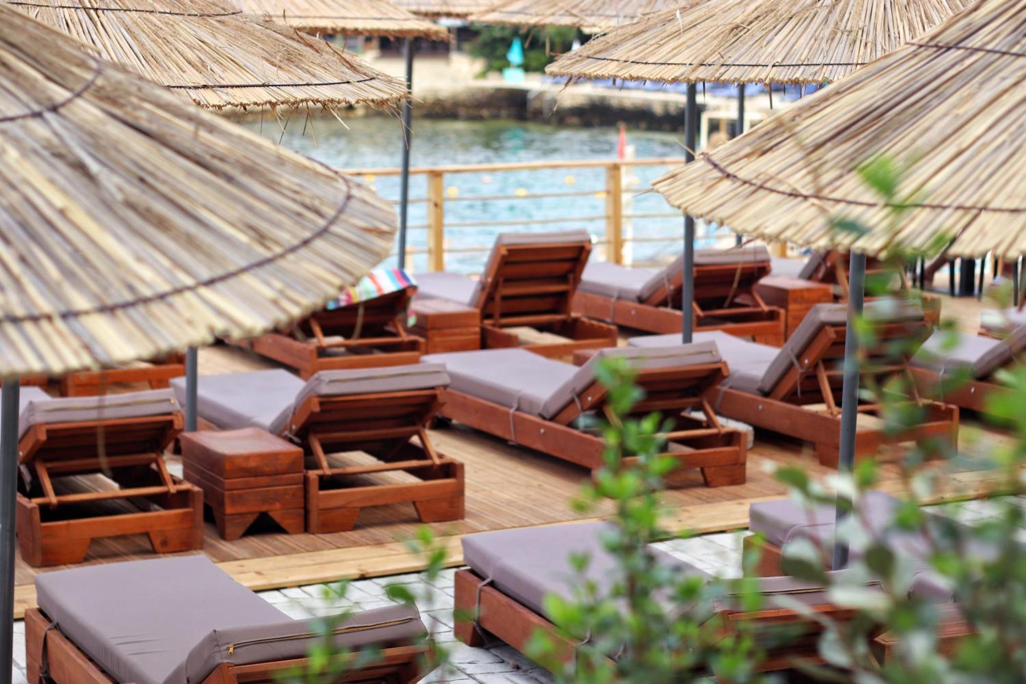 Golden Beach Suites Σαράντα Εξωτερικό φωτογραφία