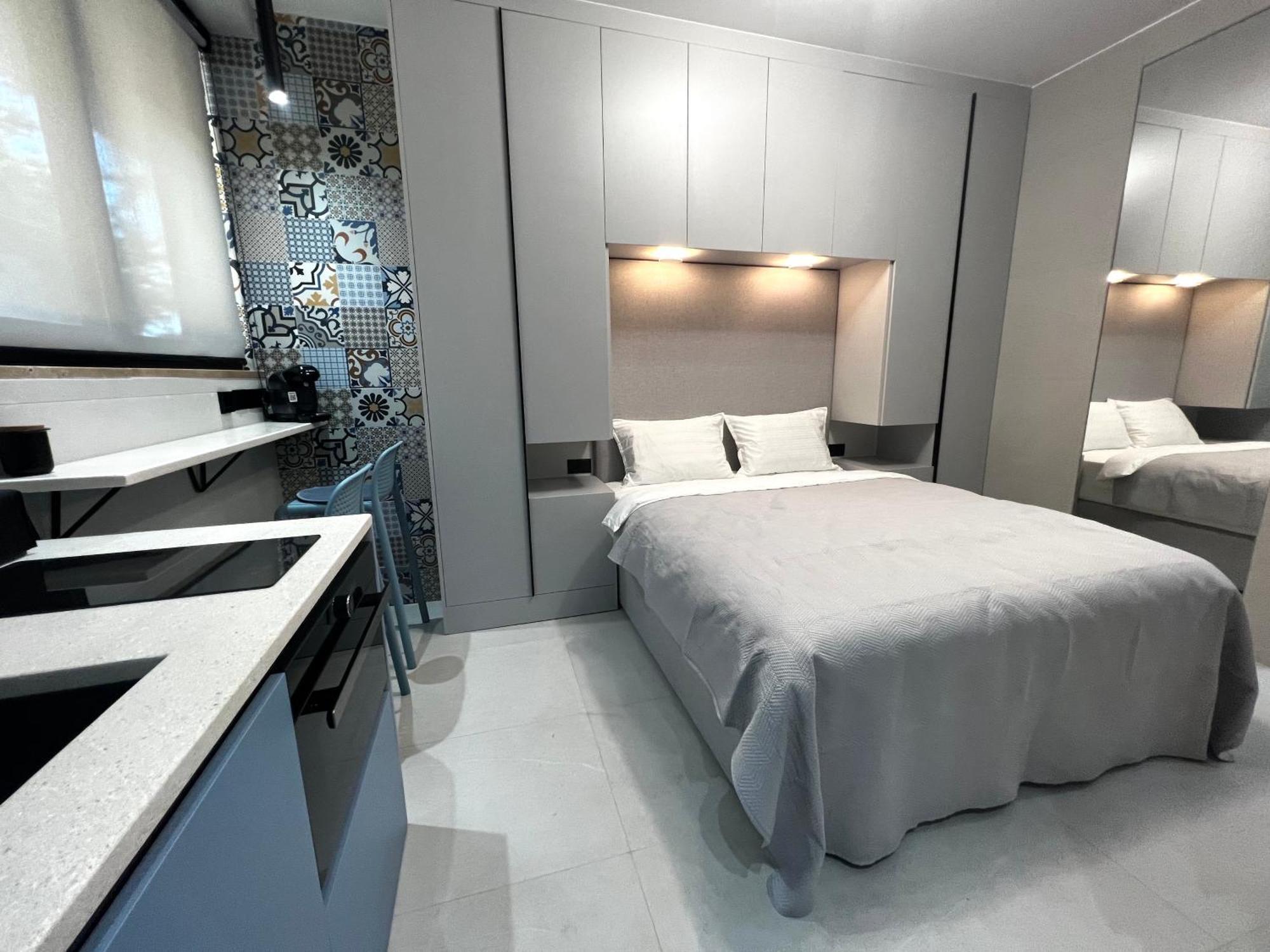 Golden Beach Suites Σαράντα Εξωτερικό φωτογραφία