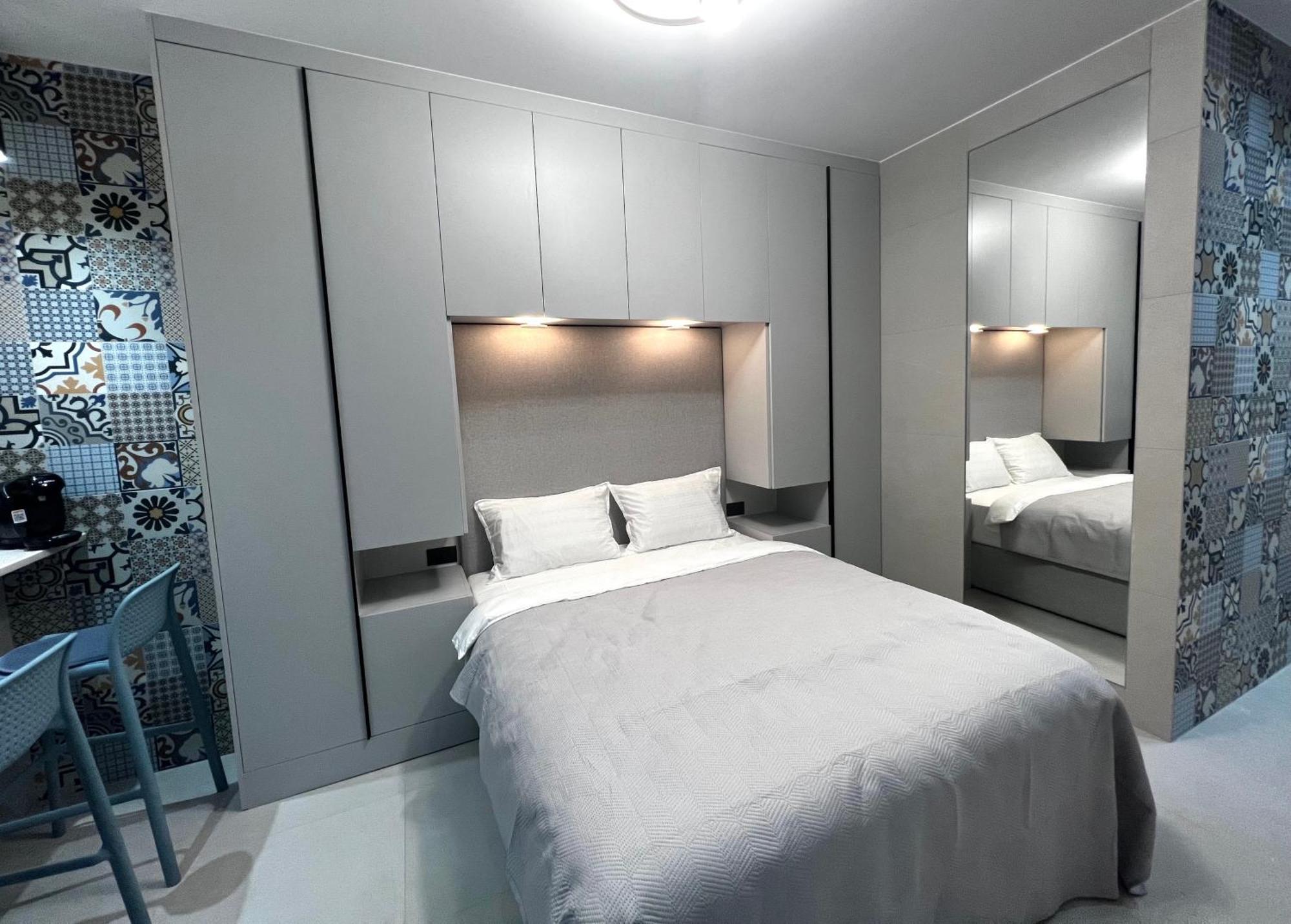 Golden Beach Suites Σαράντα Εξωτερικό φωτογραφία